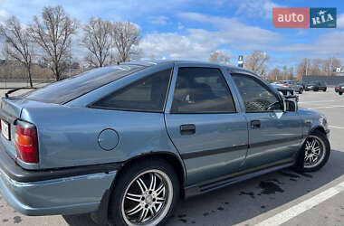 Лифтбек Opel Vectra 1993 в 
