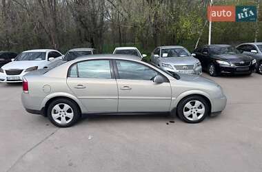 Седан Opel Vectra 2005 в 