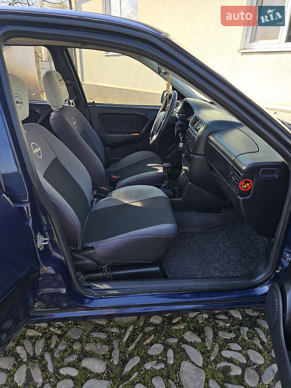Седан Opel Vectra 1990 в Ивано-Франковске фото 9 Седан Opel Vectra 1990 в Ивано-Франковске