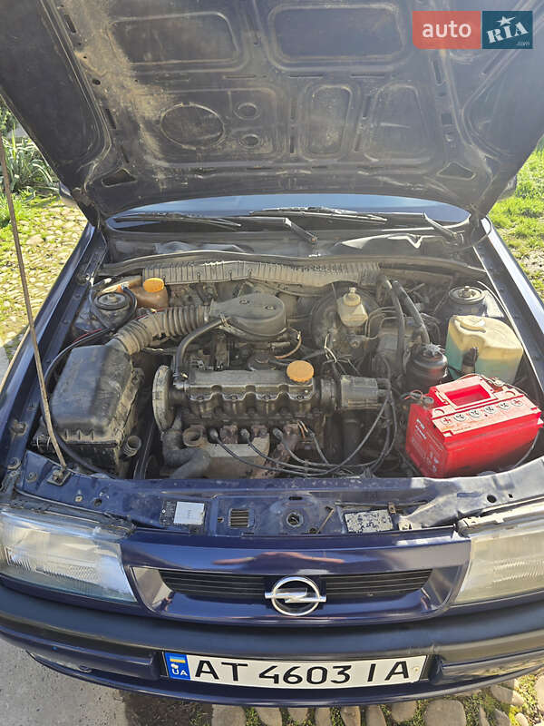 Седан Opel Vectra 1990 в Ивано-Франковске фото 12 Седан Opel Vectra 1990 в Ивано-Франковске