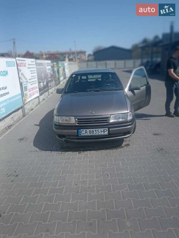 Седан Opel Vectra 1989 в Белой Церкви