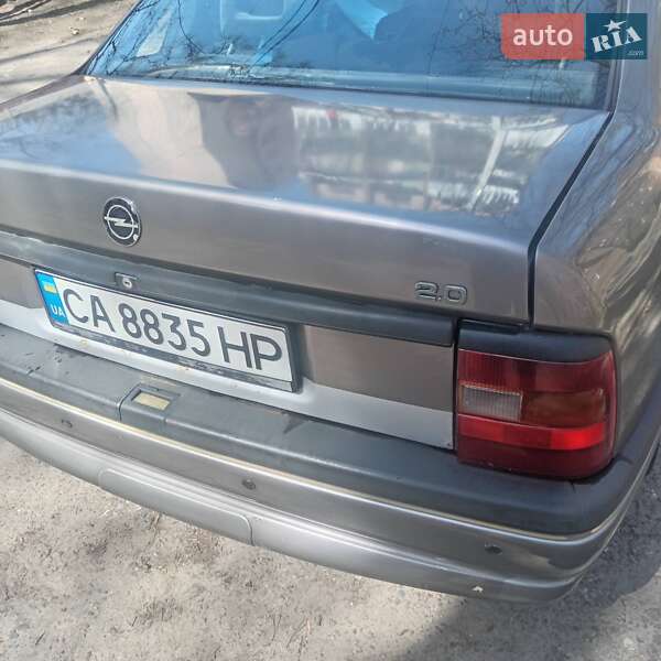 Седан Opel Vectra 1989 в Белой Церкви