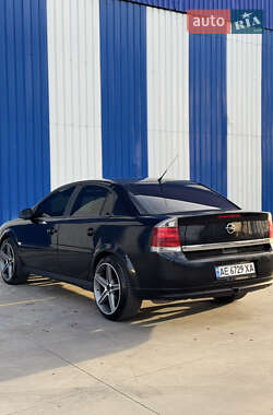Седан Opel Vectra 2004 в 