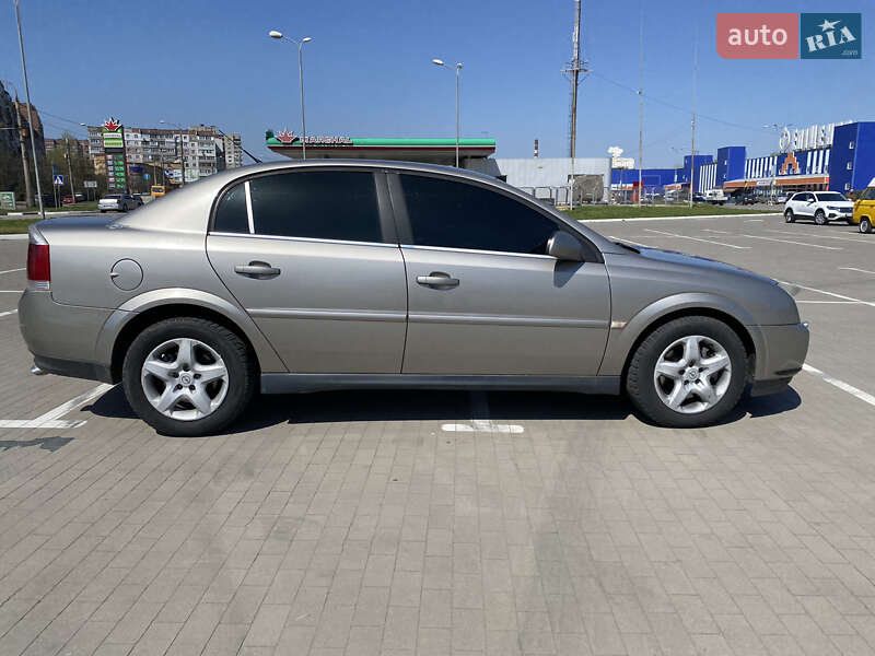 Седан Opel Vectra 2003 в Сумах