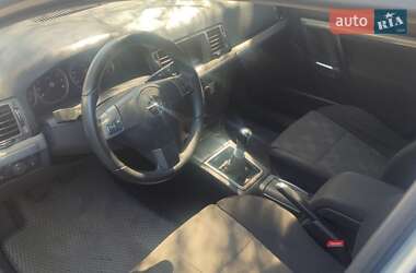 Ліфтбек Opel Vectra 2006 в 