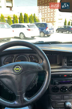 Седан Opel Vectra 1999 в 