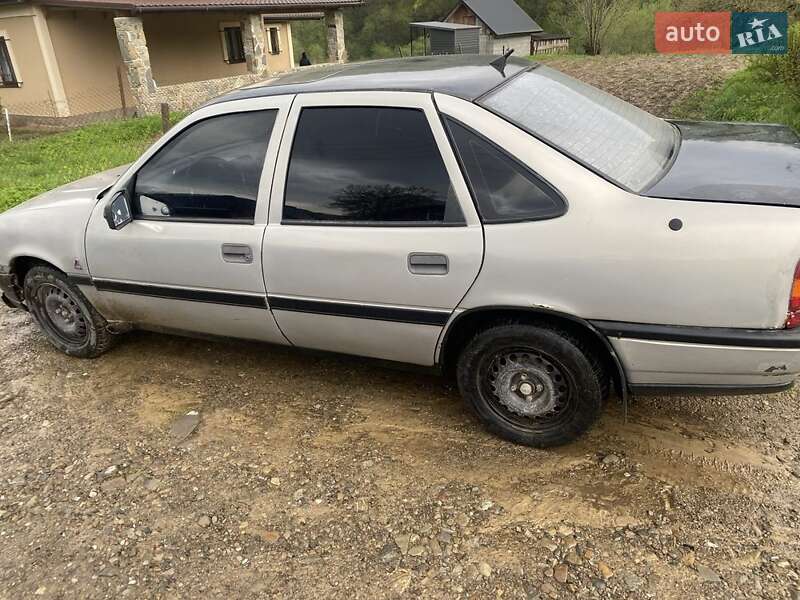 Седан Opel Vectra 1992 в Сколе