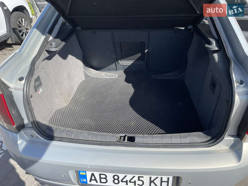 Лифтбек Opel Vectra 2005 в Виннице