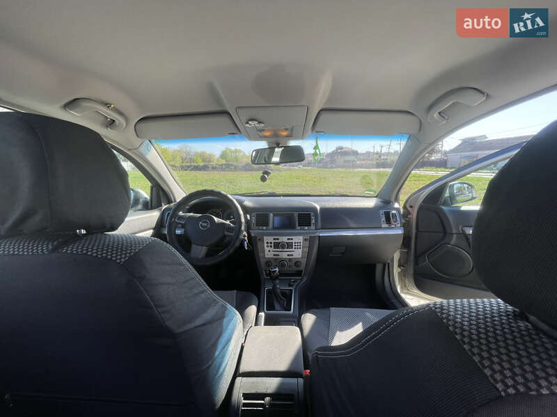 Лифтбек Opel Vectra 2005 в Виннице