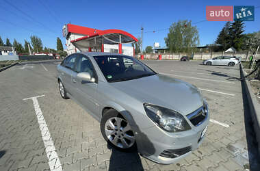 Лифтбек Opel Vectra 2005 в 