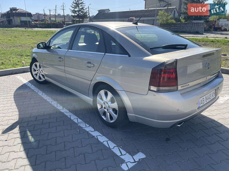 Лифтбек Opel Vectra 2005 в Виннице