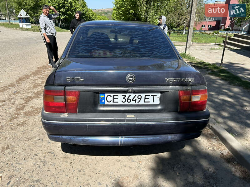 Седан Opel Vectra 1995 в Кицмани