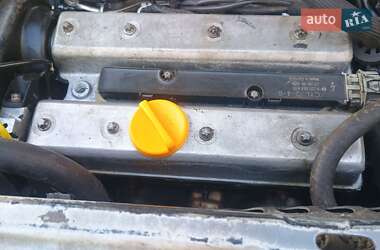 Седан Opel Vectra 2003 в 