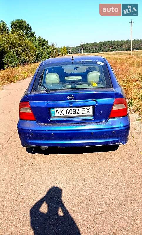 Лифтбек Opel Vectra 1999 в Козельце