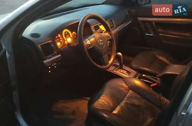 Седан Opel Vectra 2006 в 