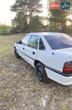 Седан Opel Vectra 1995 в Березному