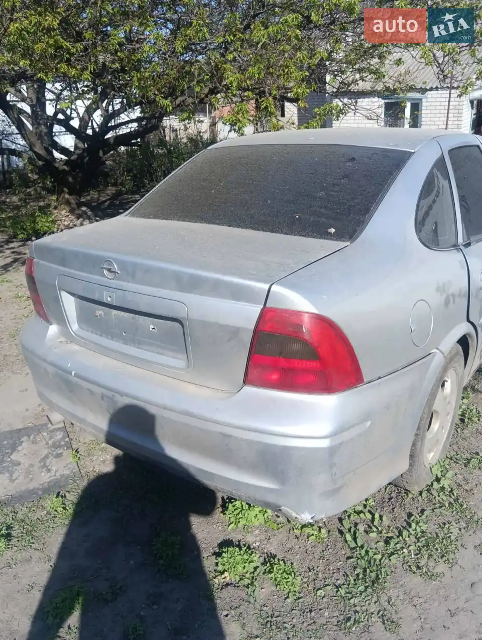 Після ДТП, кримінальних справ і арешту на авто нема. Документи в порядку, вид переоформлення будь-який. Детальніше інформація за телефоном