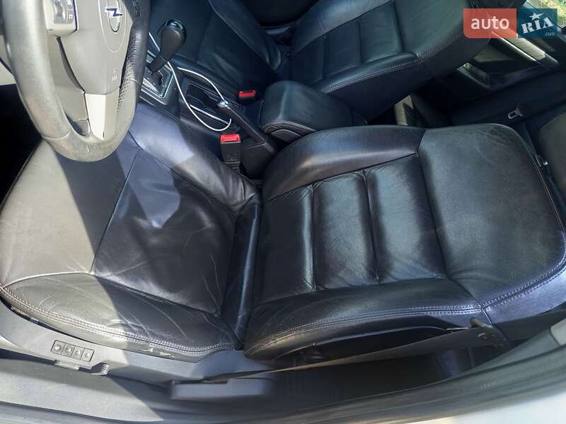 Седан Opel Vectra 2006 в Турці