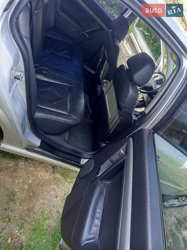 Седан Opel Vectra 2006 в Турці