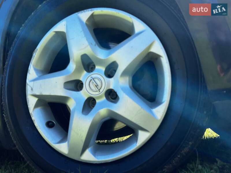 Седан Opel Vectra 2007 в Бориславе