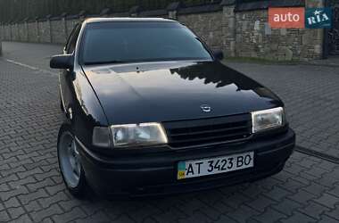 Седан Opel Vectra 1989 в Надвірній