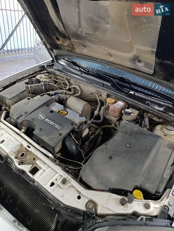 Универсал Opel Vectra 2004 в Черновцах