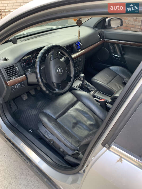 Универсал Opel Vectra 2004 в Луцке