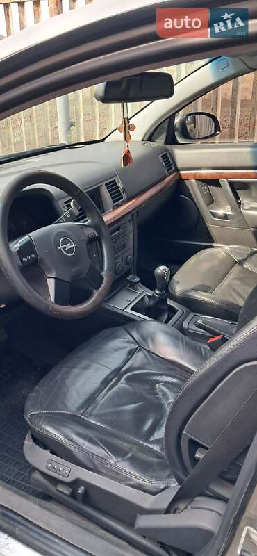 Седан Opel Vectra 2003 в Самборе