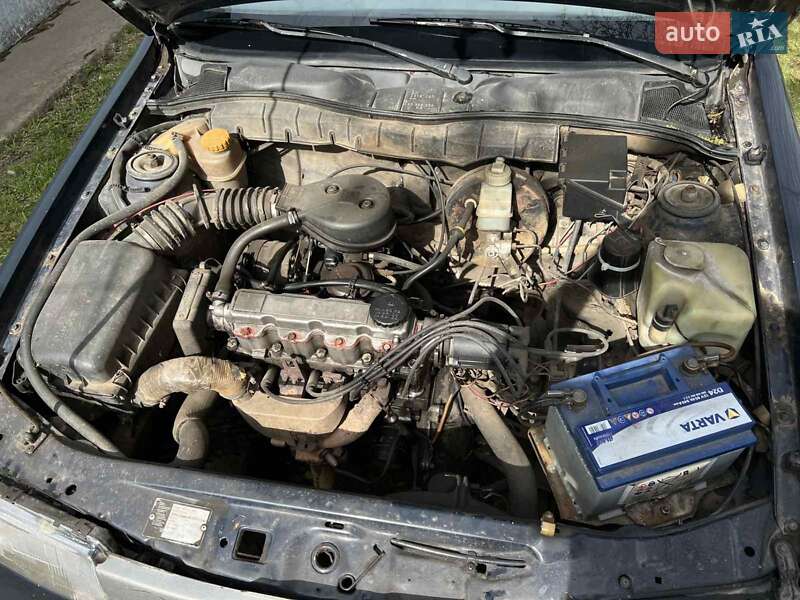 Седан Opel Vectra 1991 в Благовіщенську