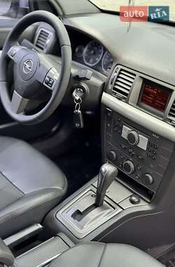 Седан Opel Vectra 2008 в 