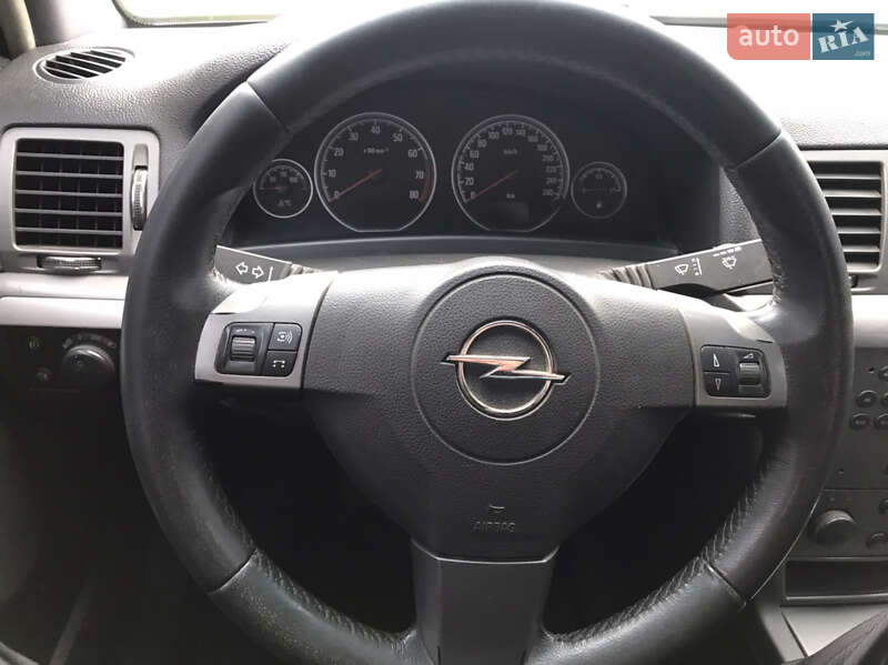 Хэтчбек Opel Vectra 2008 в Полтаве фото 6 Хэтчбек Opel Vectra 2008 в Полтаве