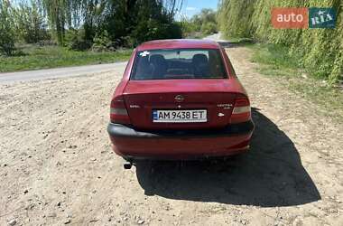 Седан Opel Vectra 1996 в 