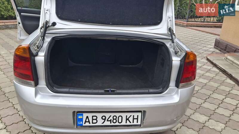 Седан Opel Vectra 2006 в Чечельнике