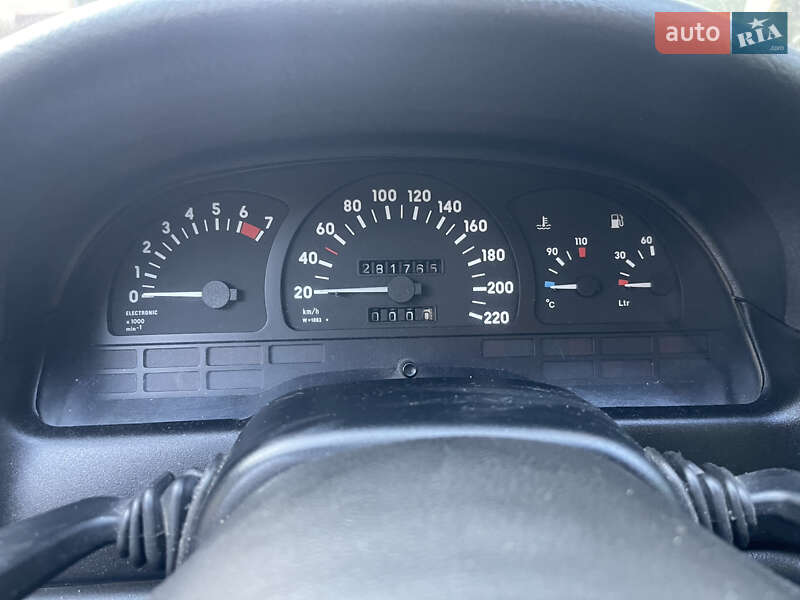 Седан Opel Vectra 1989 в Чернівцях