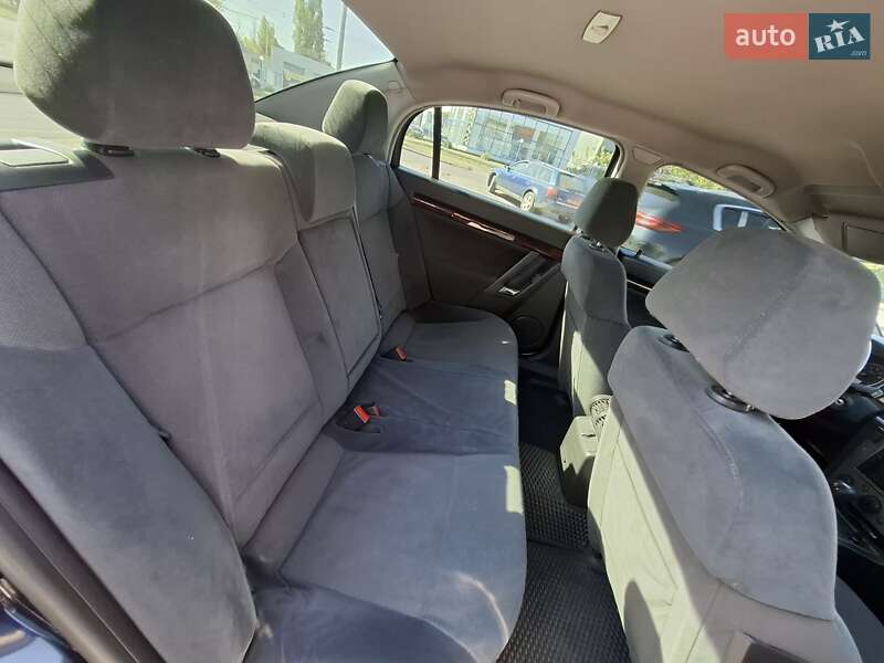 Седан Opel Vectra 2004 в Миколаєві