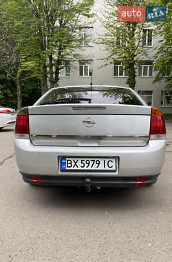Лифтбек Opel Vectra 2004 в 