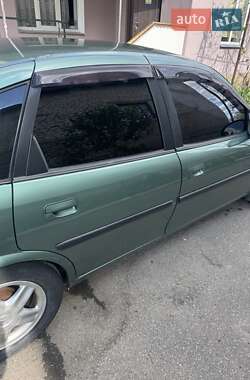 Лифтбек Opel Vectra 1999 в 