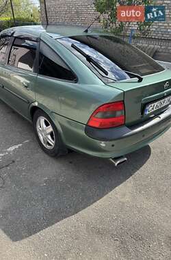 Лифтбек Opel Vectra 1999 в 