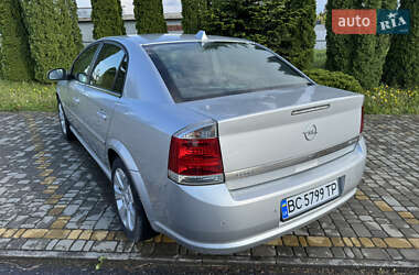 Седан Opel Vectra 2005 в 