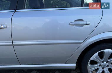 Седан Opel Vectra 2005 в 