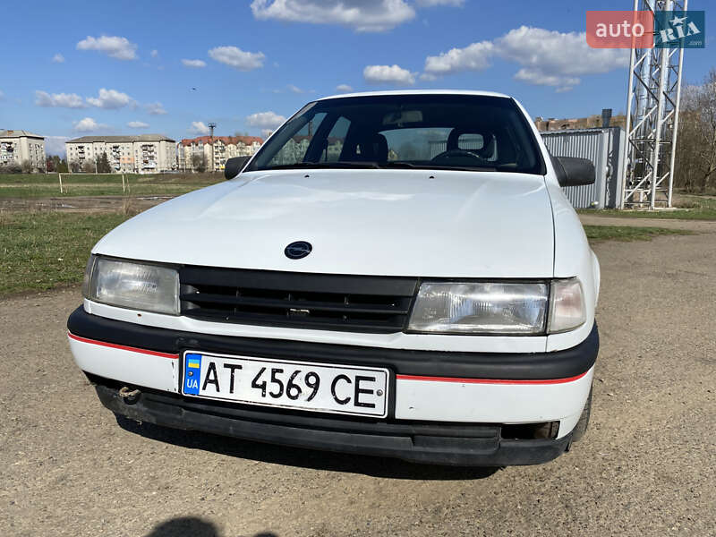Лифтбек Opel Vectra 1992 в Коломые
