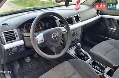 Лифтбек Opel Vectra 2003 в 