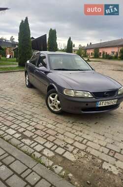 Седан Opel Vectra 1996 в Косове