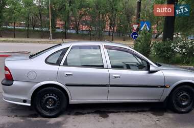 Седан Opel Vectra 1995 в 