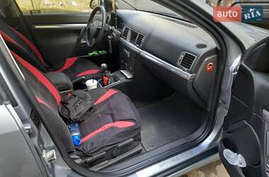 Седан Opel Vectra 2005 в 