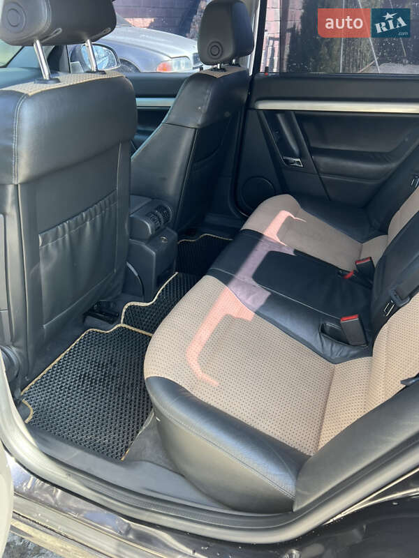 Ліфтбек Opel Vectra 2003 в Тернополі