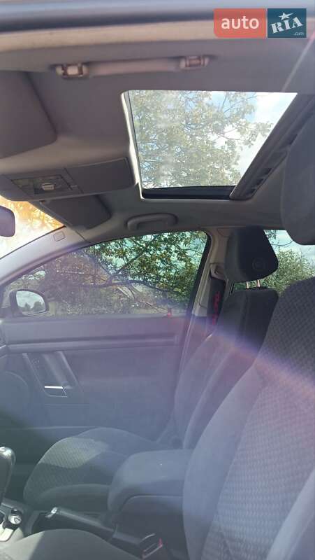 Седан Opel Vectra 2003 в Олександрівці