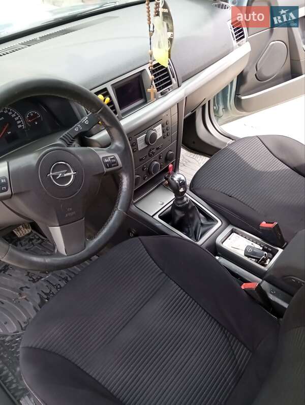 Седан Opel Vectra 2005 в Ивано-Франковске фото 2 Седан Opel Vectra 2005 в Ивано-Франковске
