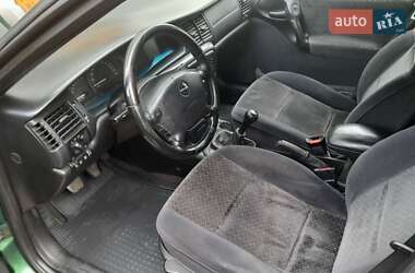 Седан Opel Vectra 1996 в 