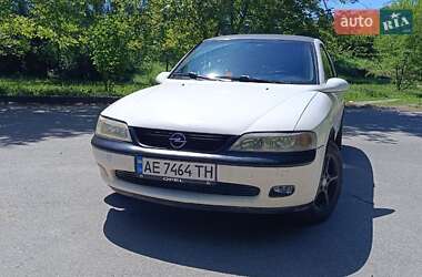 Седан Opel Vectra 1997 в Вольногорске
